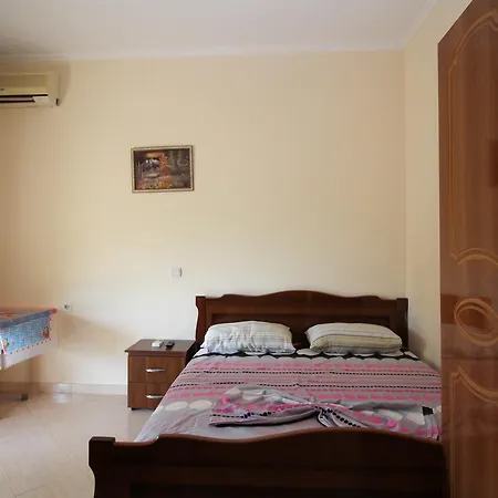 Agim Doko شقة *